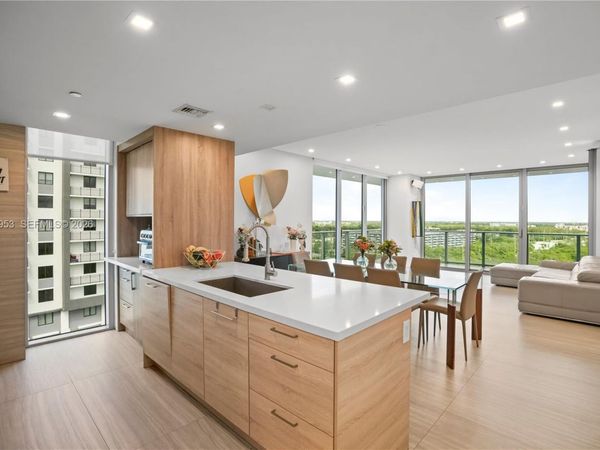 16385 Biscayne Blvd , Unit 1601+2 Par, North Miami Beach, FL 33160