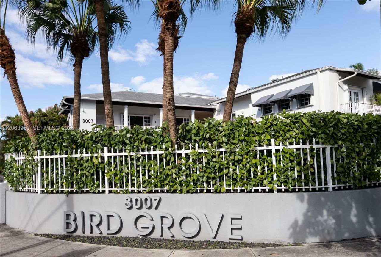 3007 Bird Ave, Unit 11, Coconut Grove, FL 33133 Photo