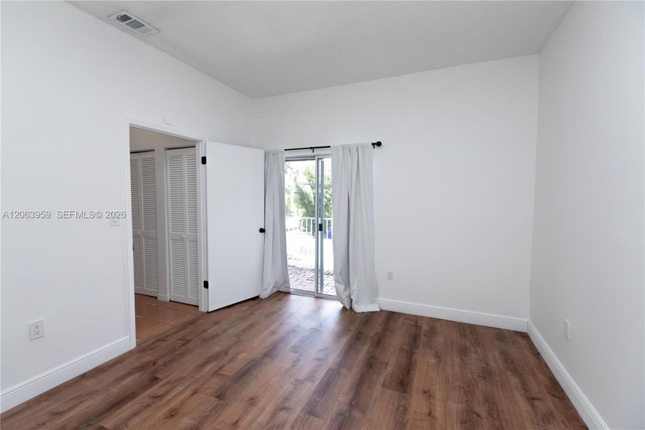 3007 Bird Ave, Unit 11, Coconut Grove, FL 33133 Photo