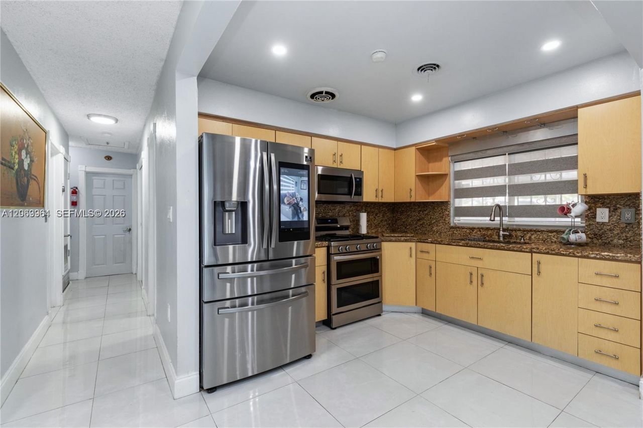1211 NW 179th St, Miami Gardens, FL 33169 Photo