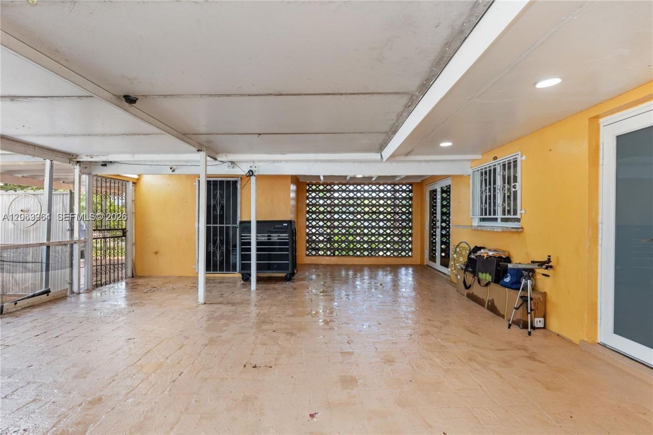 1211 NW 179th St, Miami Gardens, FL 33169 Photo