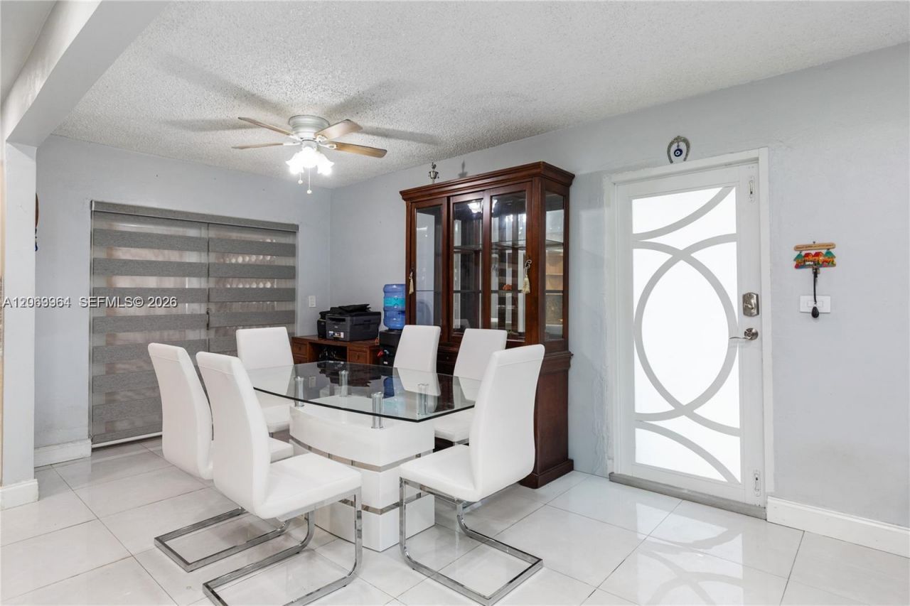 1211 NW 179th St, Miami Gardens, FL 33169 Photo