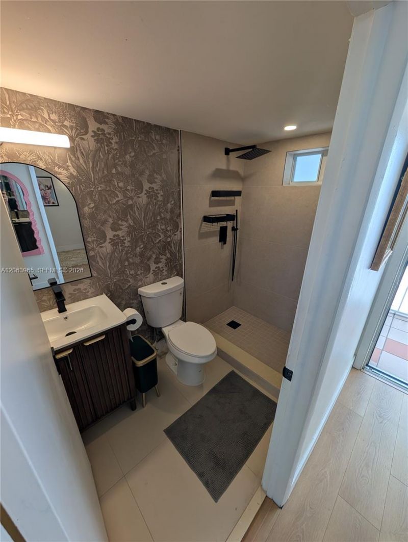 1666 West Ave , Unit 305, Miami Beach, FL 33139 Photo
