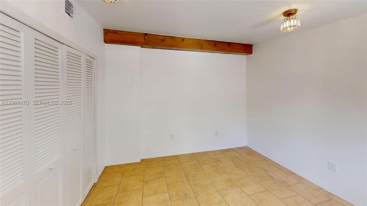 1112 NE 111th St, Miami, FL 33161 Photo