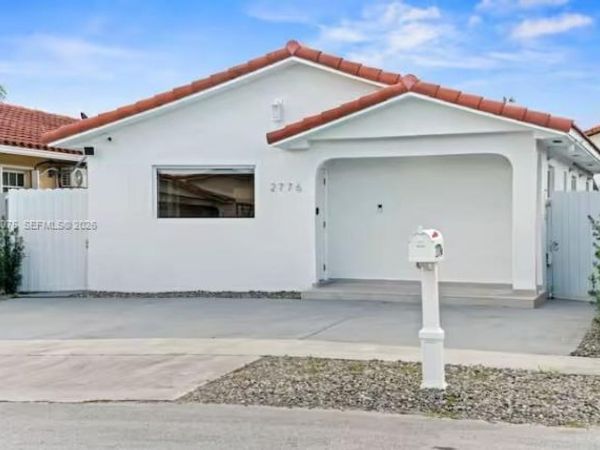 2776 W 71st Pl , Hialeah, FL 33016