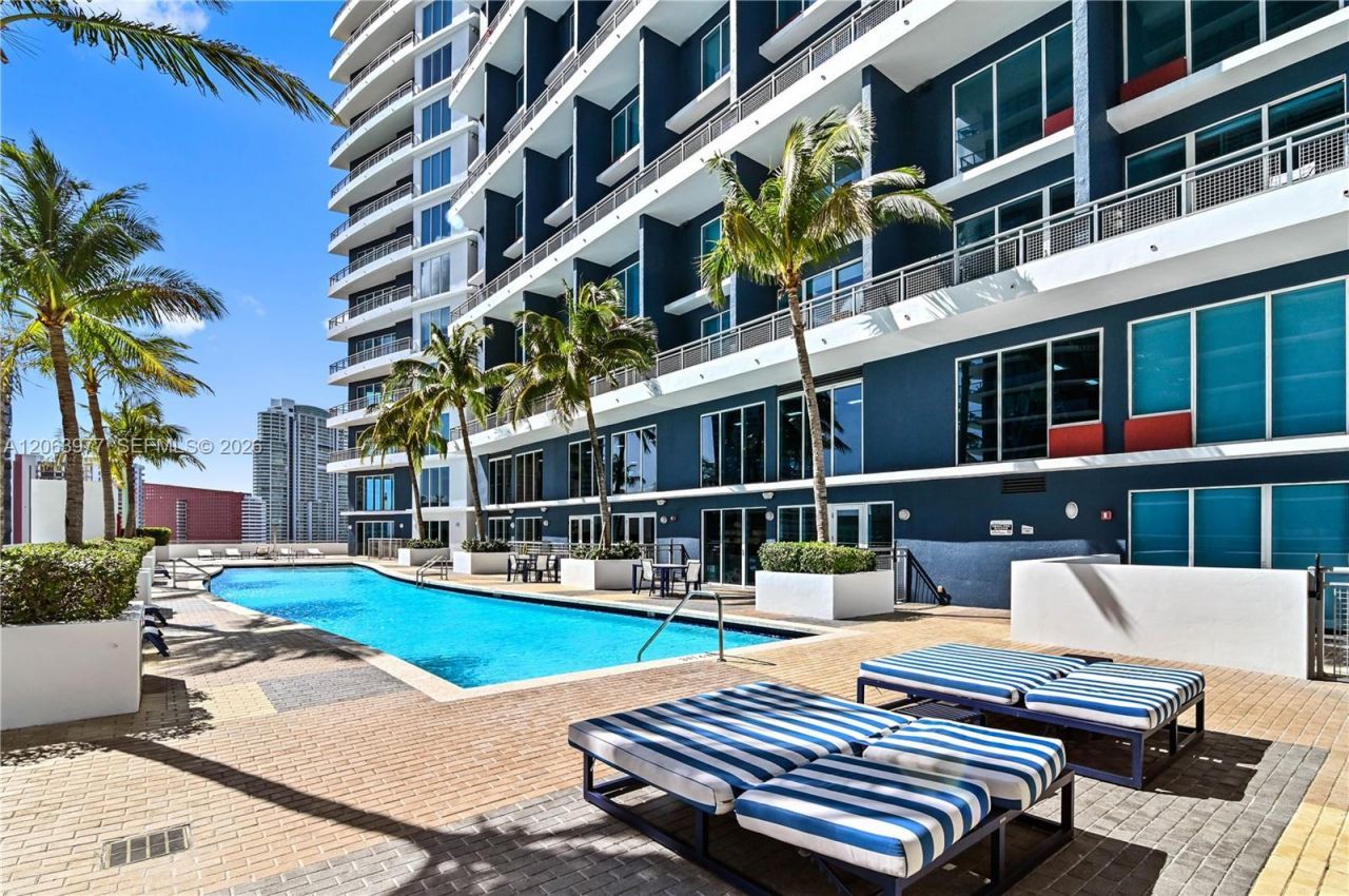 60 SW 13th St , Unit 1619, Miami, FL 33130 Photo