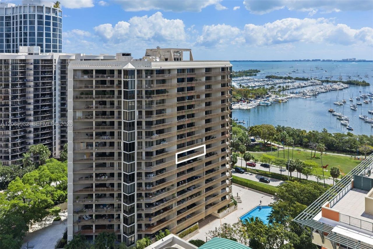 2901 S Bayshore Dr , Unit 8E, Coconut Grove, FL 33133 Photo