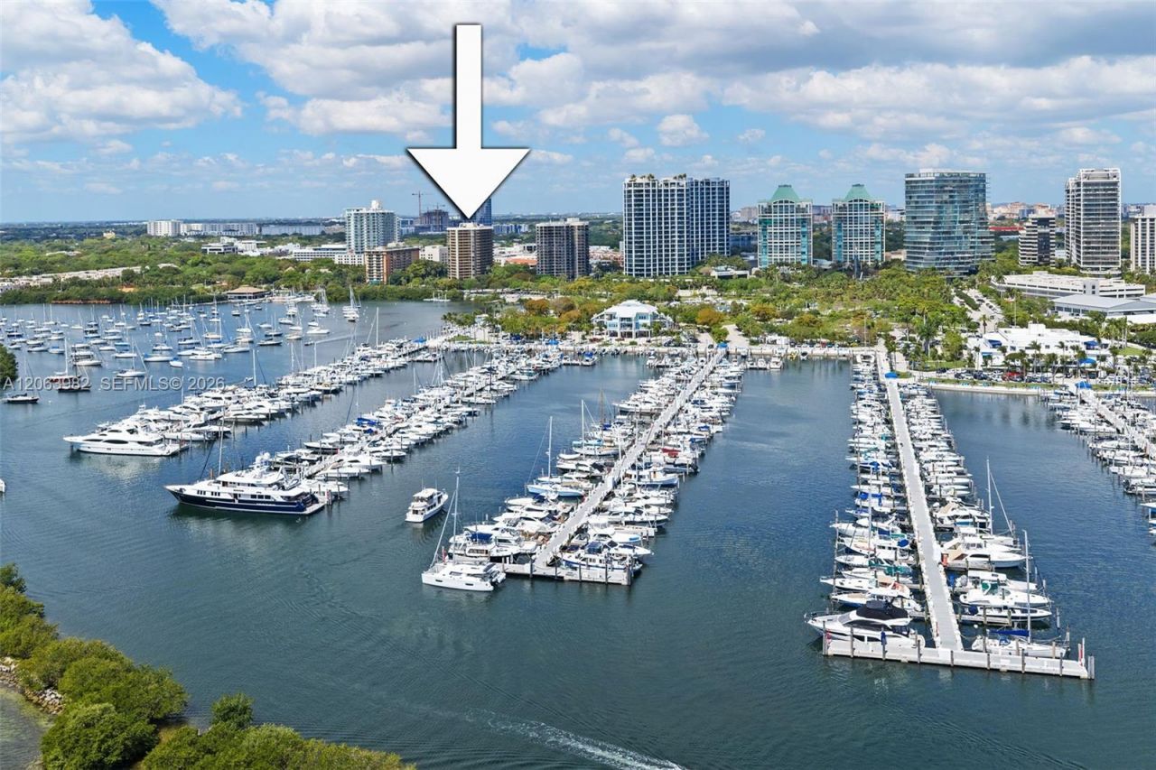 2901 S Bayshore Dr , Unit 8E, Coconut Grove, FL 33133 Photo