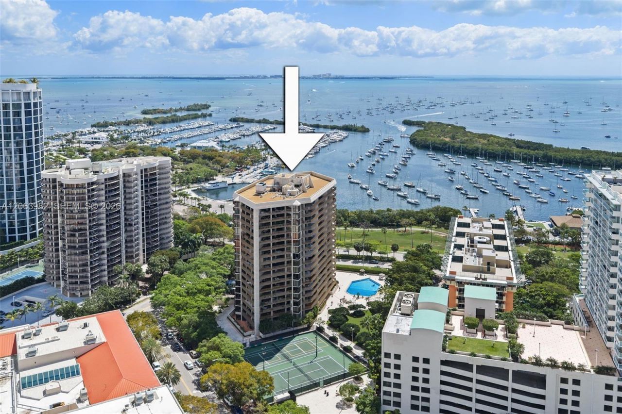 2901 S Bayshore Dr , Unit 8E, Coconut Grove, FL 33133 Photo