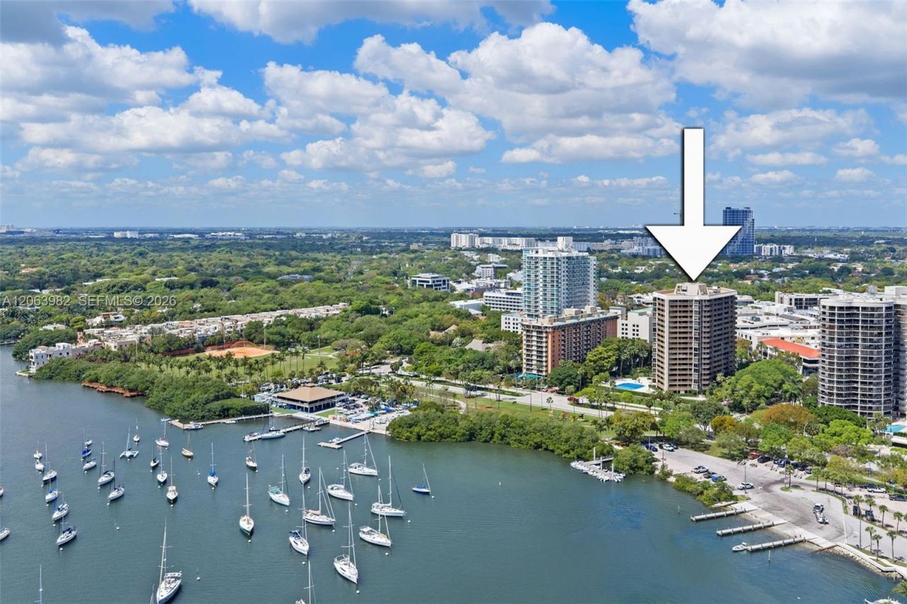 2901 S Bayshore Dr , Unit 8E, Coconut Grove, FL 33133 Photo