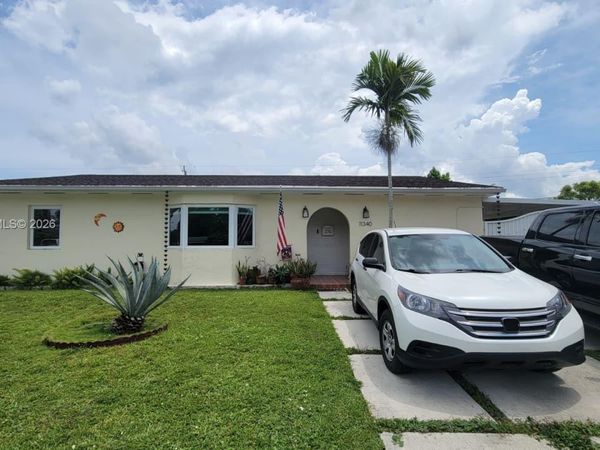 11340 SW 48th St , Miami, FL 33165