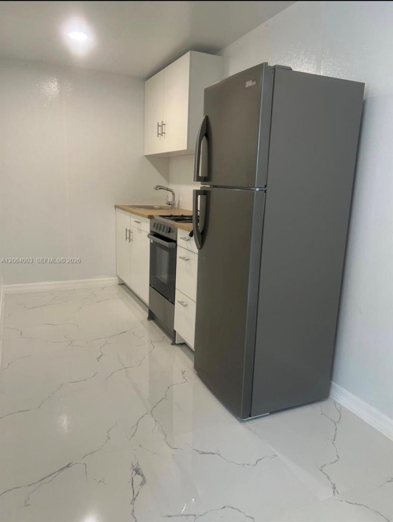 9625 NW 36th Ave, Unit REAR B, Miami, FL 33147 Photo