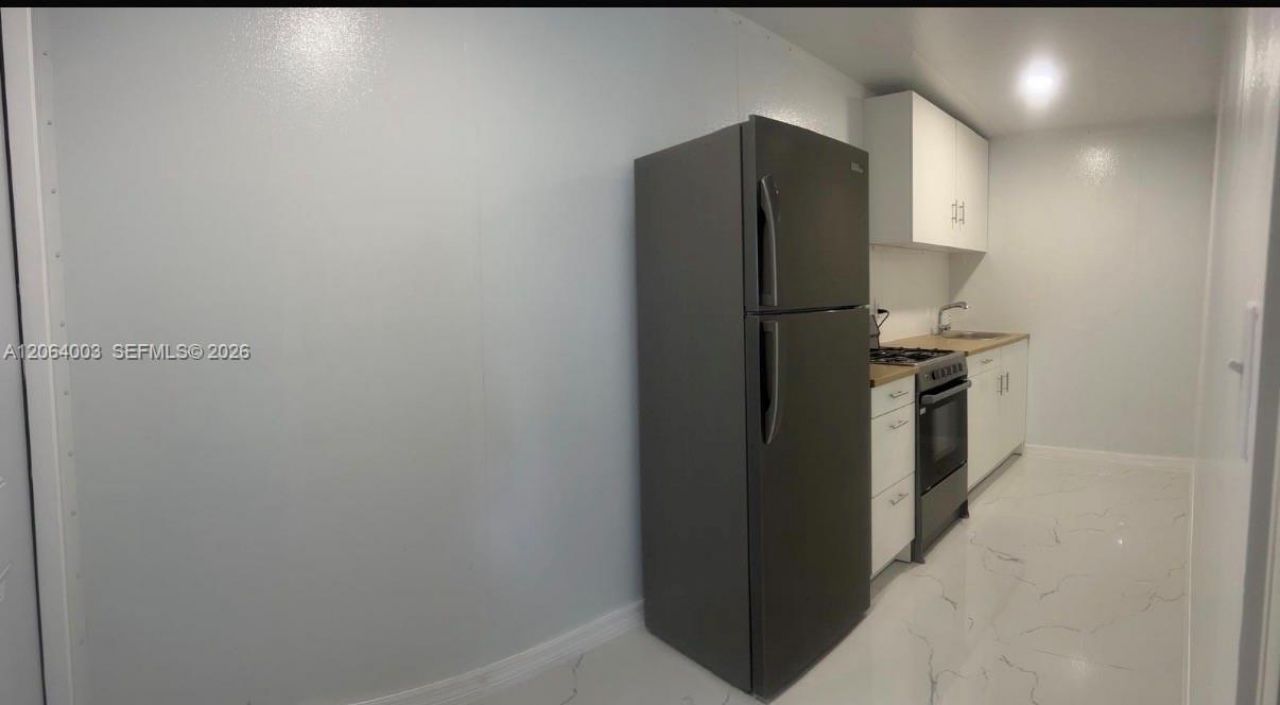 9625 NW 36th Ave, Unit REAR B, Miami, FL 33147 Photo