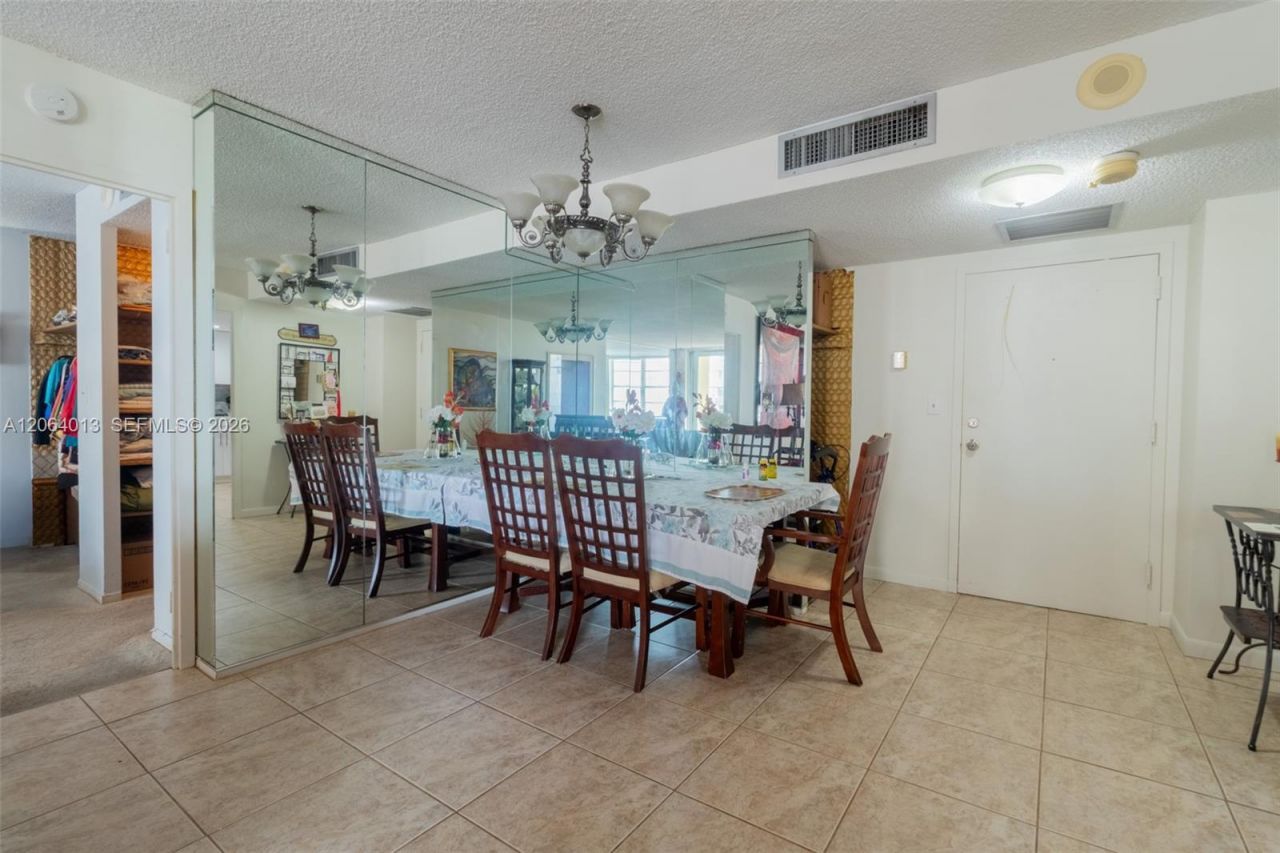 251 174th St, Unit 808, Sunny Isles Beach, FL 33160 Photo