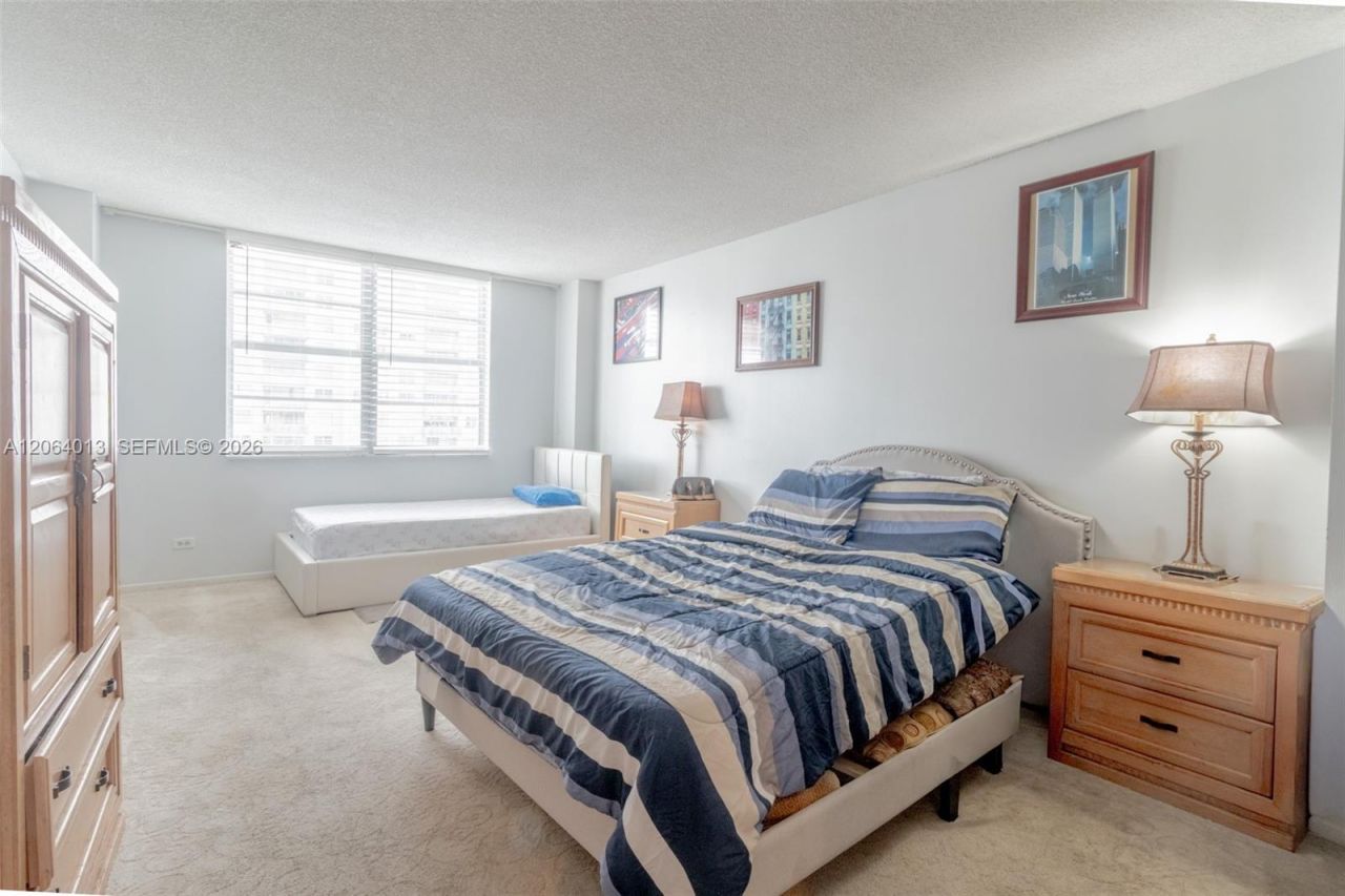 251 174th St, Unit 808, Sunny Isles Beach, FL 33160 Photo
