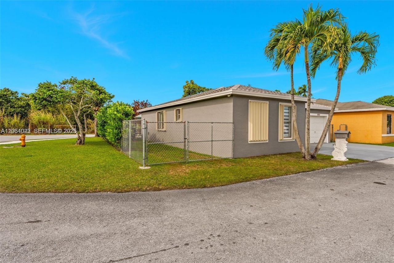 29964 SW 158th Pl, Homestead, FL 33033 Photo