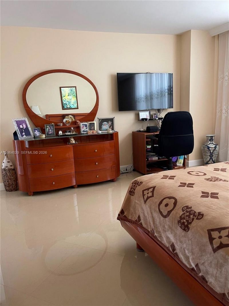 1865 S Ocean Dr, Unit 3L, Hallandale Beach, FL 33009 Photo