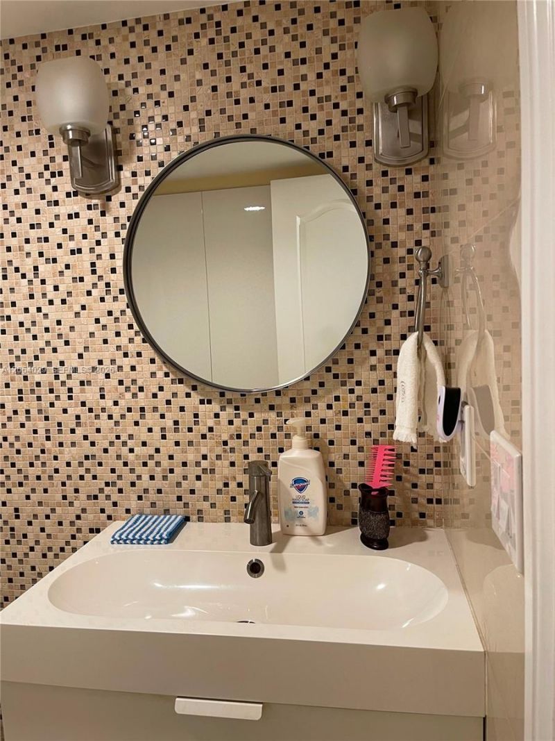 1865 S Ocean Dr, Unit 3L, Hallandale Beach, FL 33009 Photo