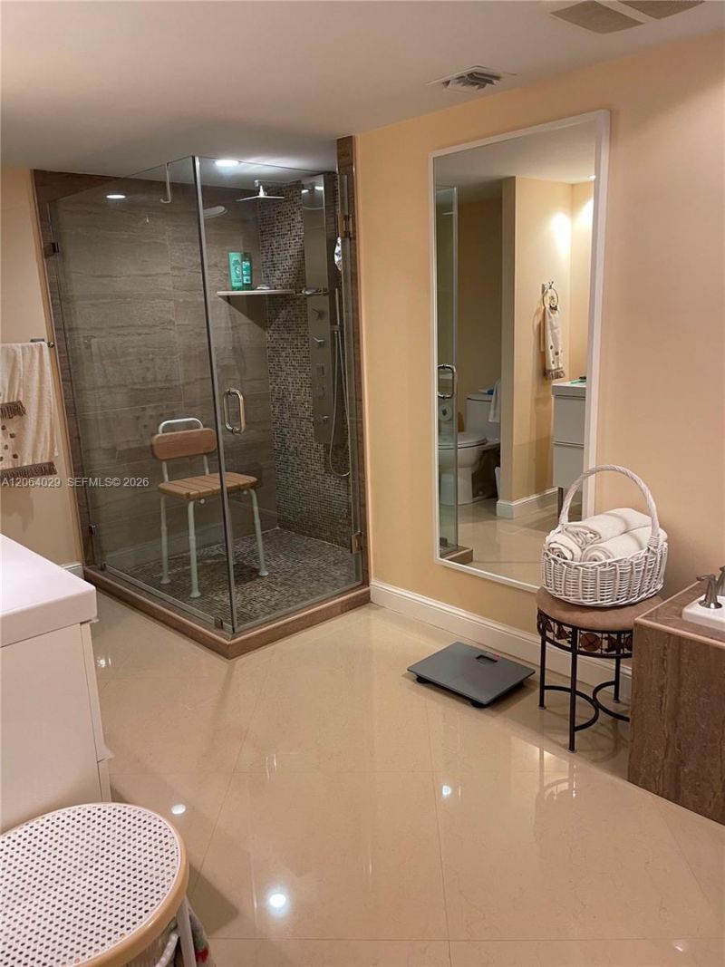 1865 S Ocean Dr, Unit 3L, Hallandale Beach, FL 33009 Photo