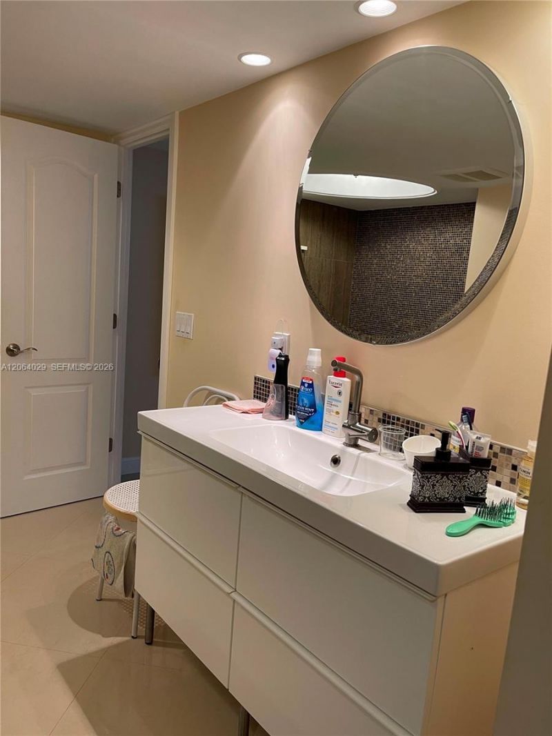 1865 S Ocean Dr, Unit 3L, Hallandale Beach, FL 33009 Photo