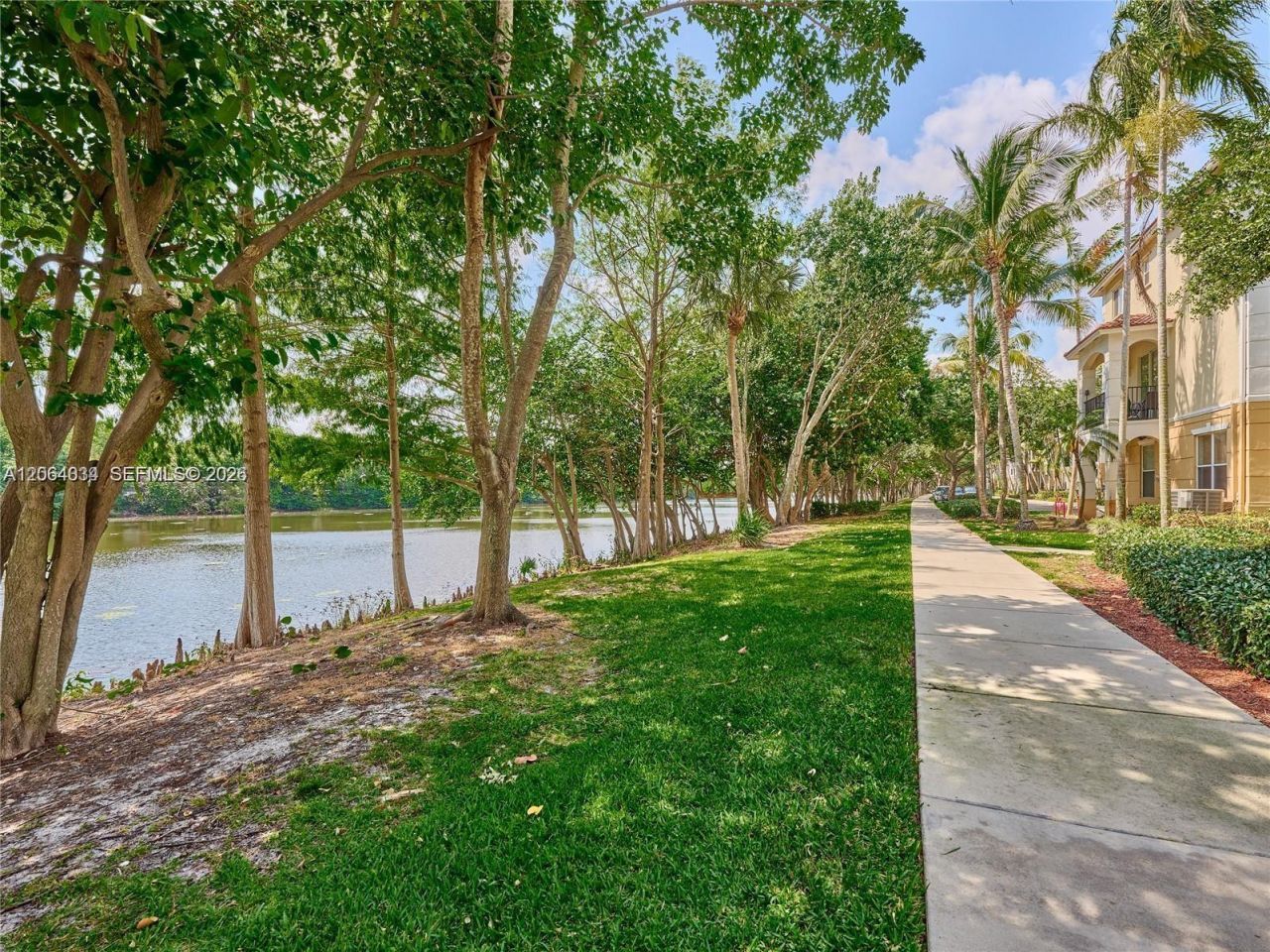 3182 N Greenleaf Cir , Boynton Beach, FL 33426 Photo