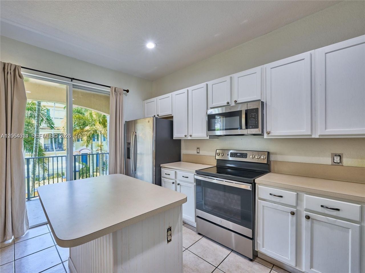 3182 N Greenleaf Cir , Boynton Beach, FL 33426 Photo