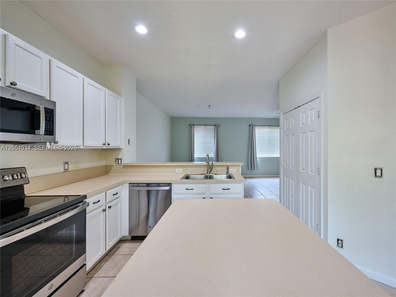 3182 N Greenleaf Cir , Boynton Beach, FL 33426 Photo