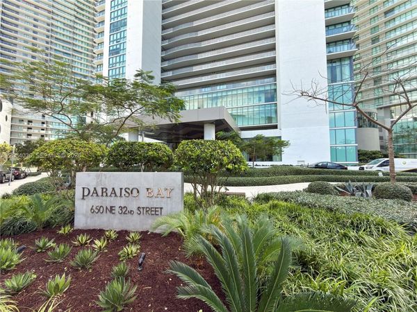 650 NE 32nd St , Unit 802, Miami, FL 33137