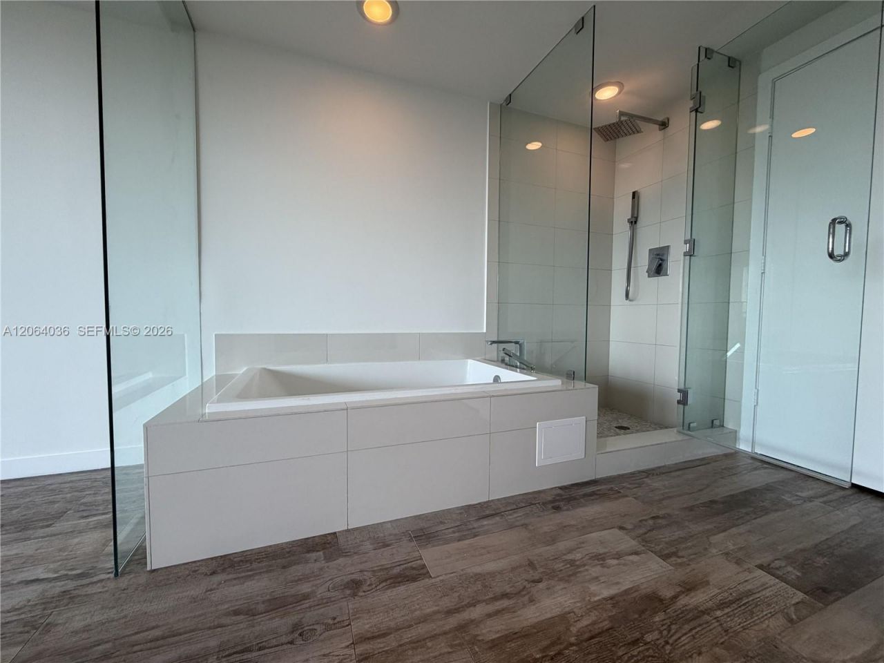 650 NE 32nd St , Unit 802, Miami, FL 33137 Photo