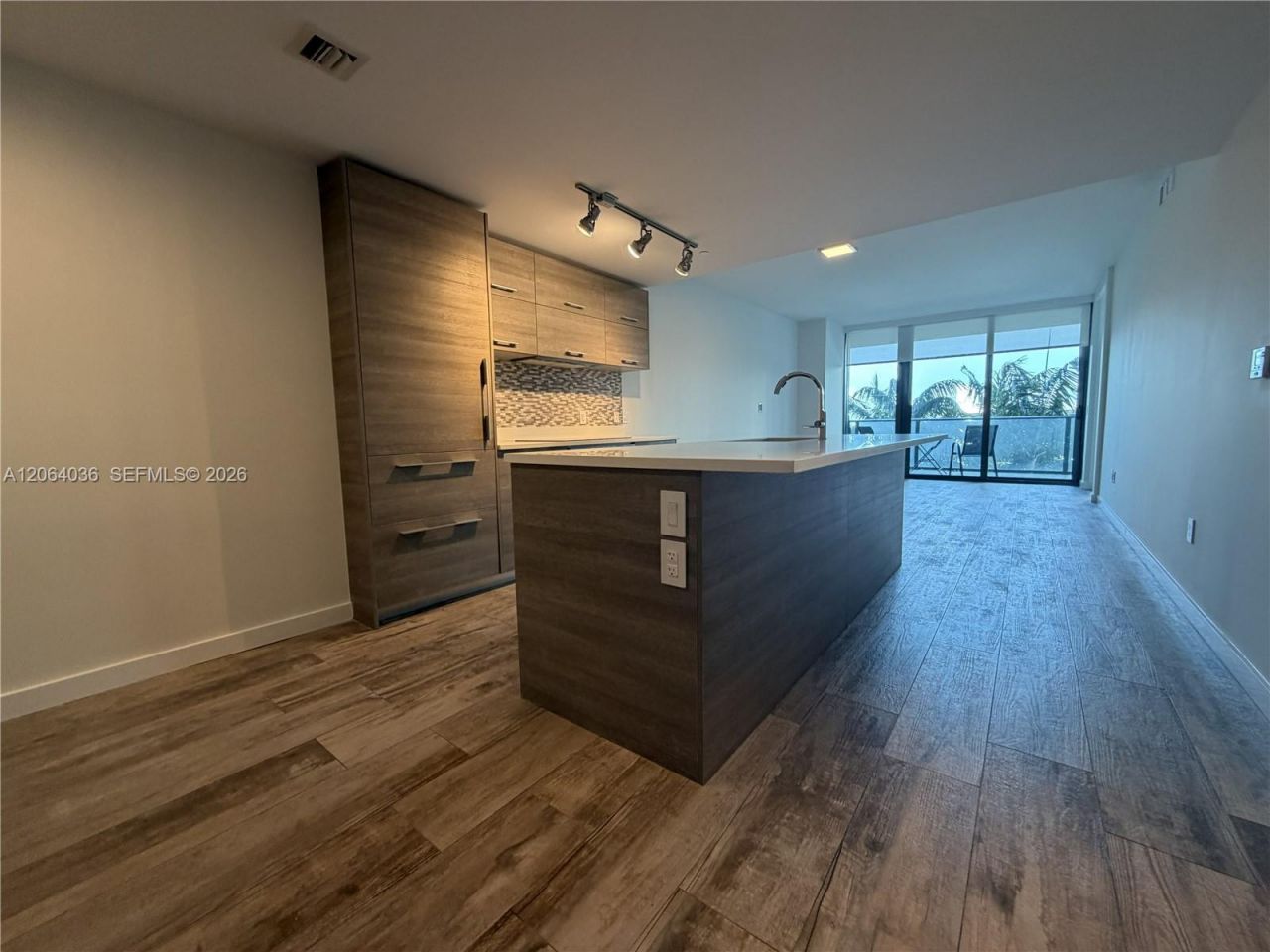 650 NE 32nd St , Unit 802, Miami, FL 33137 Photo