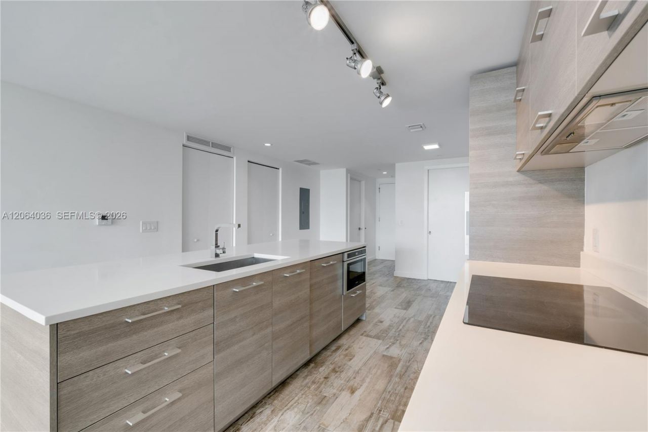 650 NE 32nd St , Unit 802, Miami, FL 33137 Photo