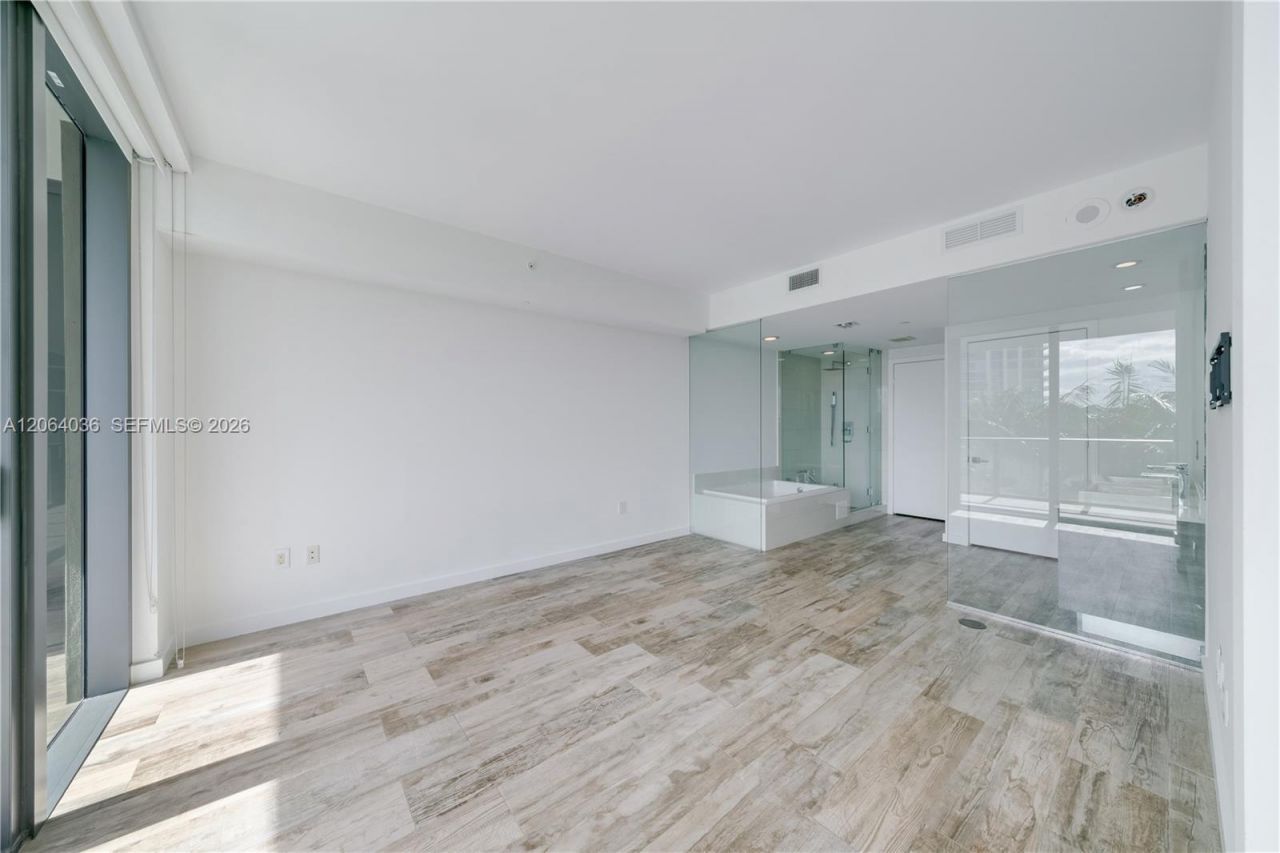 650 NE 32nd St , Unit 802, Miami, FL 33137 Photo