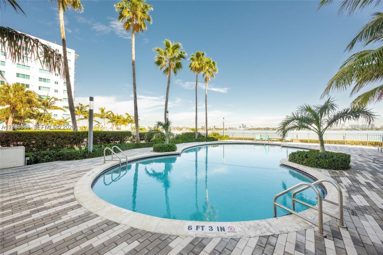 7501 E Treasure Dr , Unit 7H, North Bay Village, FL 33141 Photo