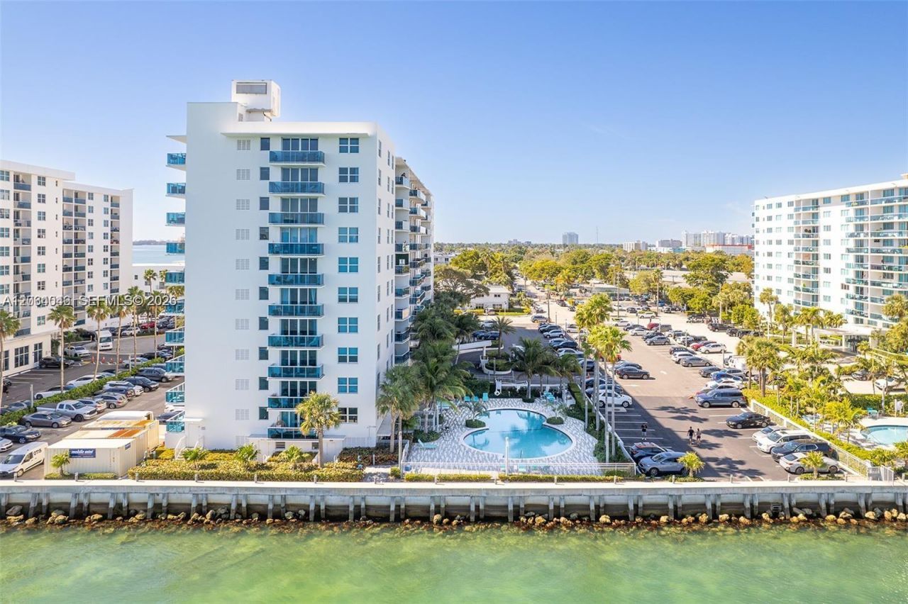 7501 E Treasure Dr , Unit 7H, North Bay Village, FL 33141 Photo