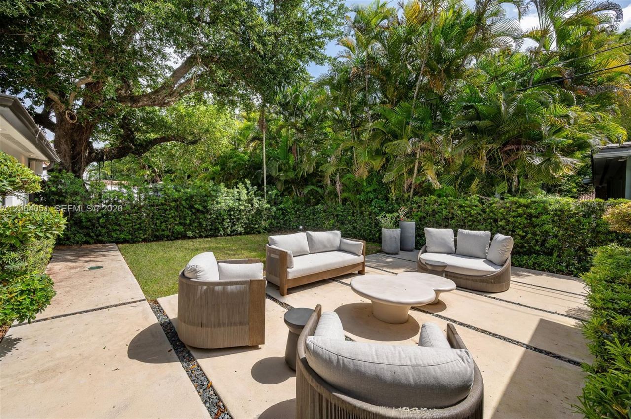 831 Cortez St, Coral Gables, FL 33134 Photo