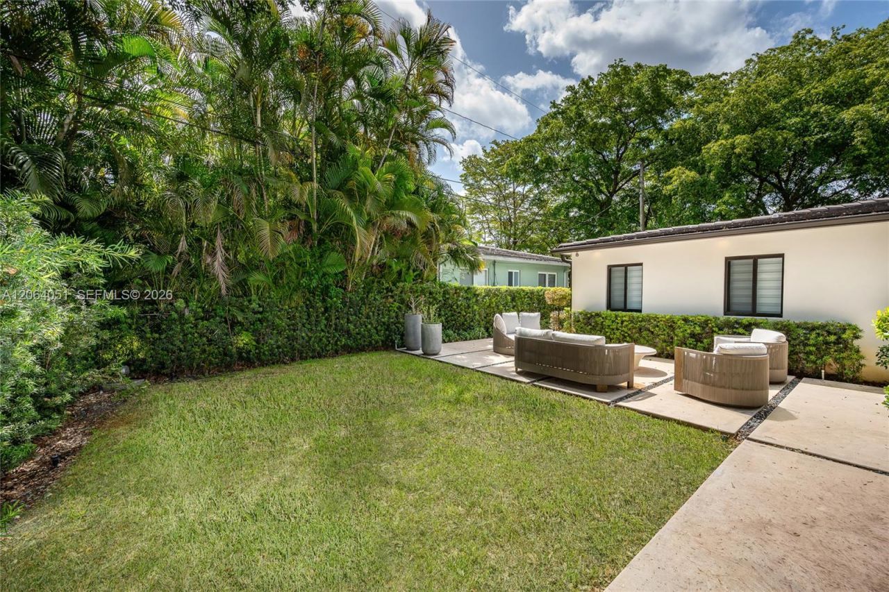 831 Cortez St, Coral Gables, FL 33134 Photo