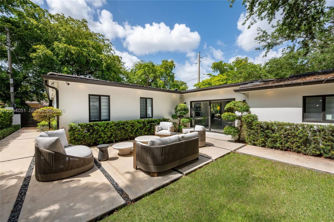 831 Cortez St, Coral Gables, FL 33134 Photo