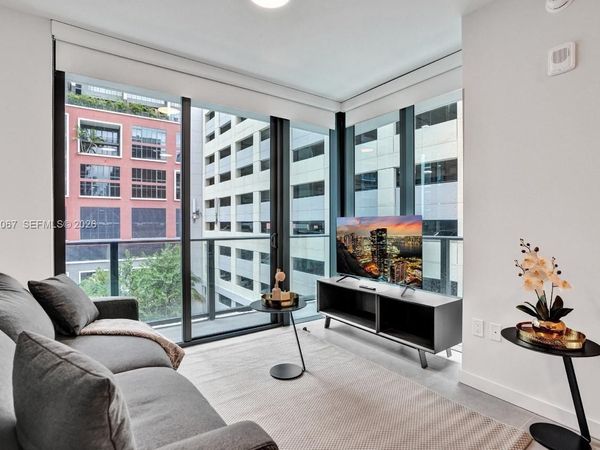 121 NE 5th St , Unit 512B, Miami, FL 33132