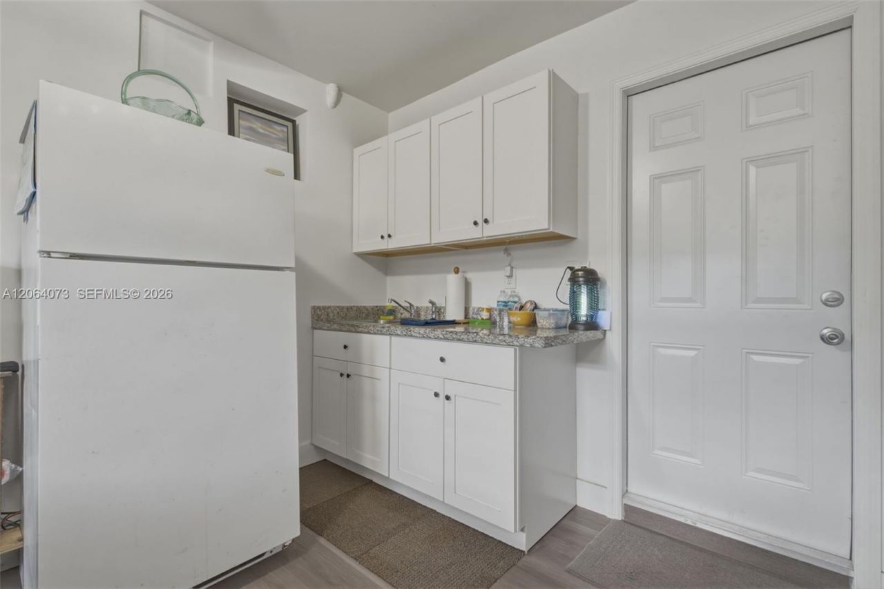 11621 NW 58th Pl , Hialeah, FL 33012 Photo