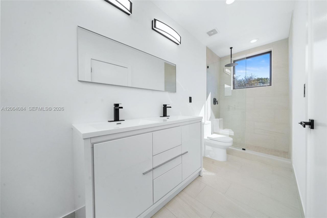 11 NE 51 St, Unit B, Miami, FL 33137 Photo