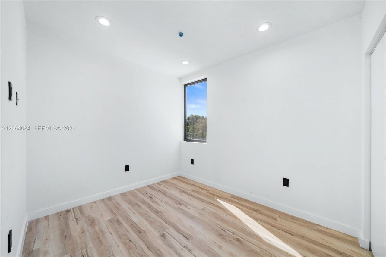 11 NE 51 St, Unit B, Miami, FL 33137 Photo
