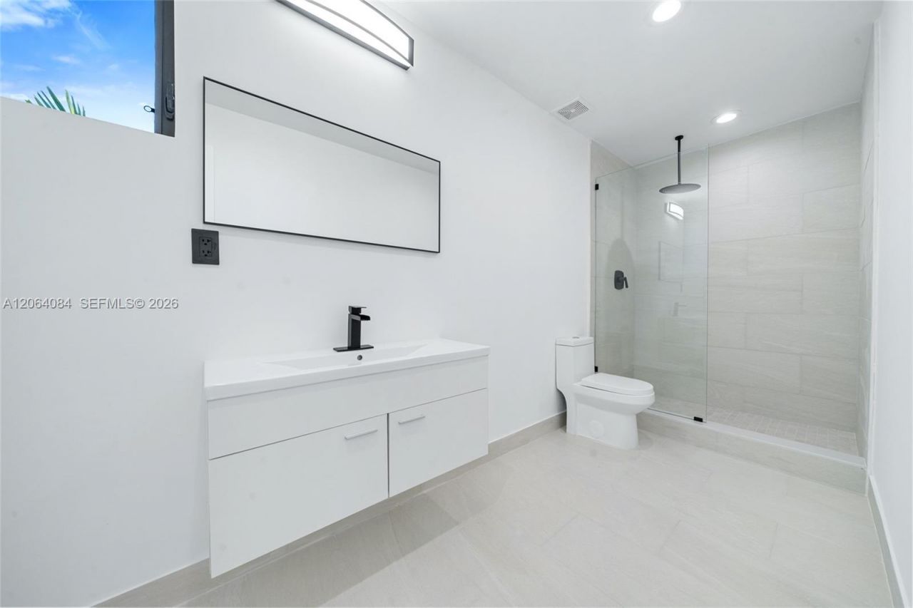 11 NE 51 St, Unit B, Miami, FL 33137 Photo