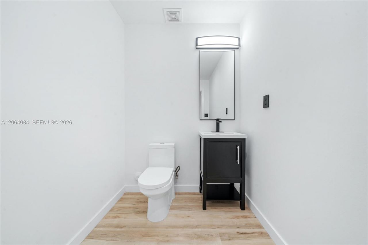 11 NE 51 St, Unit B, Miami, FL 33137 Photo