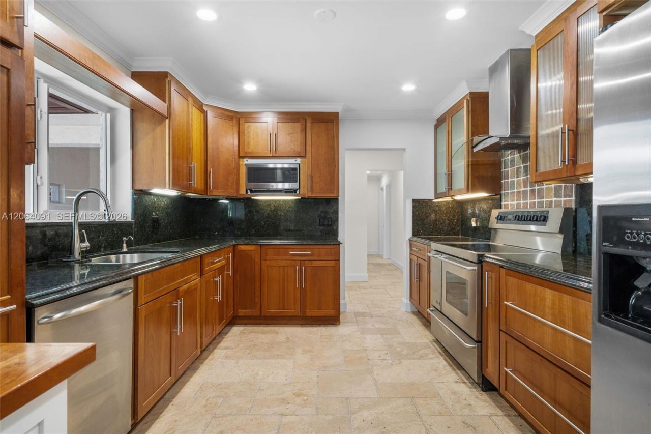 6200 Pine Ter , Plantation, FL 33317 Photo