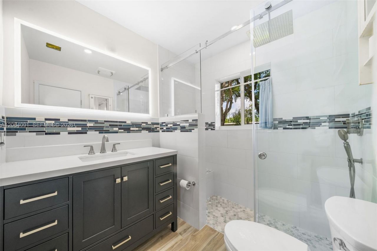 6200 Pine Ter , Plantation, FL 33317 Photo