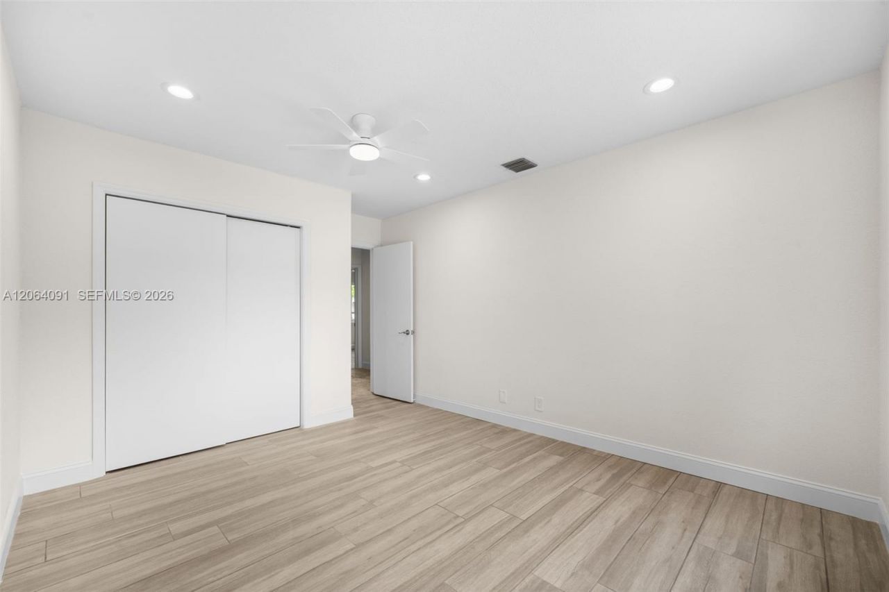 6200 Pine Ter , Plantation, FL 33317 Photo