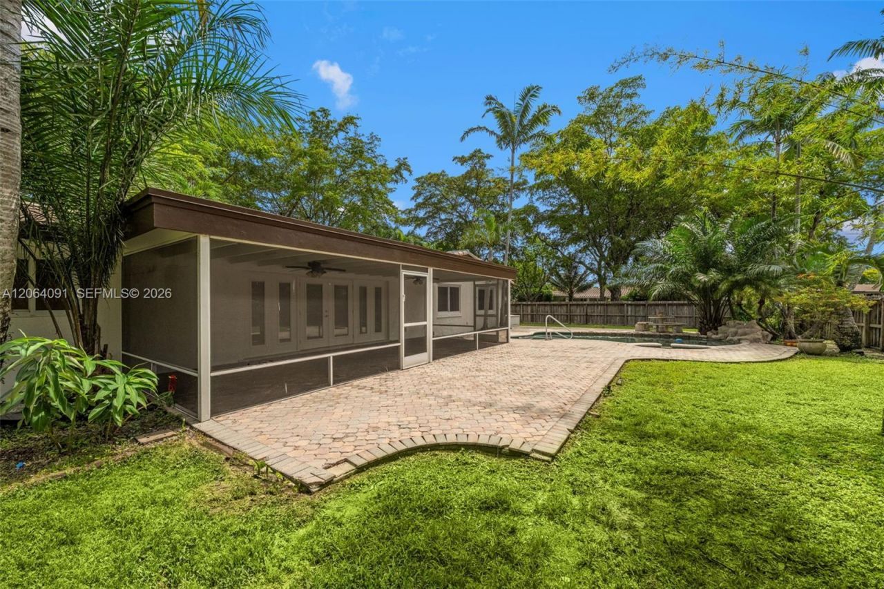 6200 Pine Ter , Plantation, FL 33317 Photo