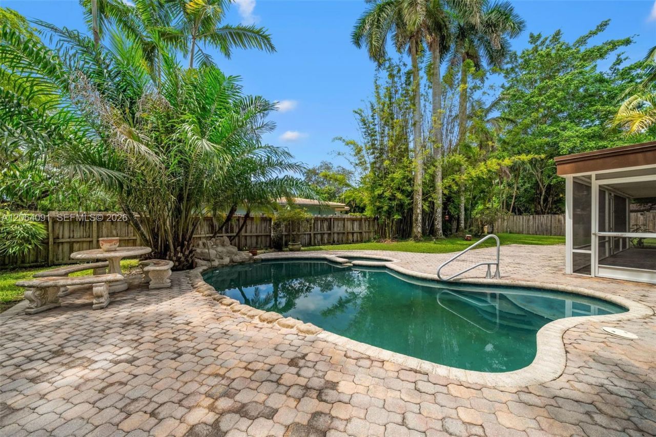 6200 Pine Ter , Plantation, FL 33317 Photo