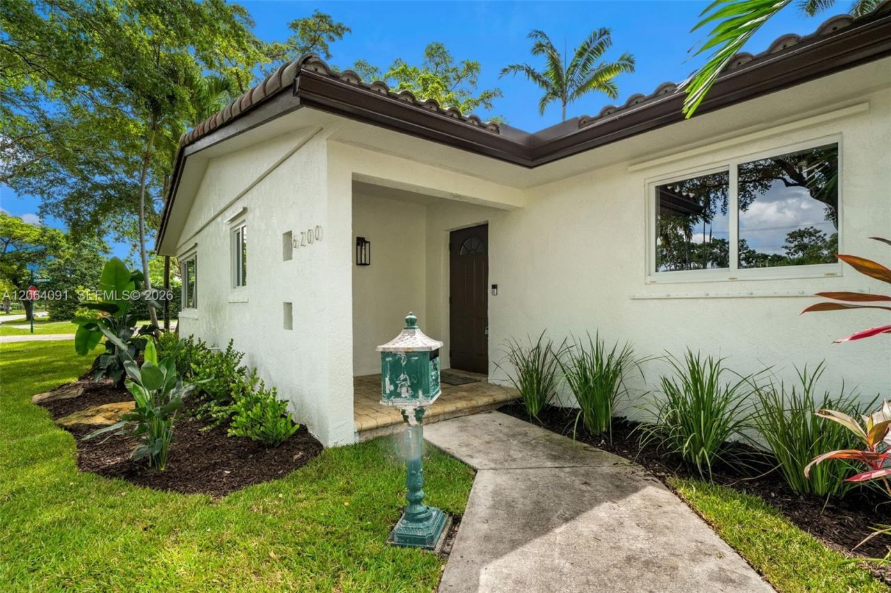 6200 Pine Ter , Plantation, FL 33317 Photo