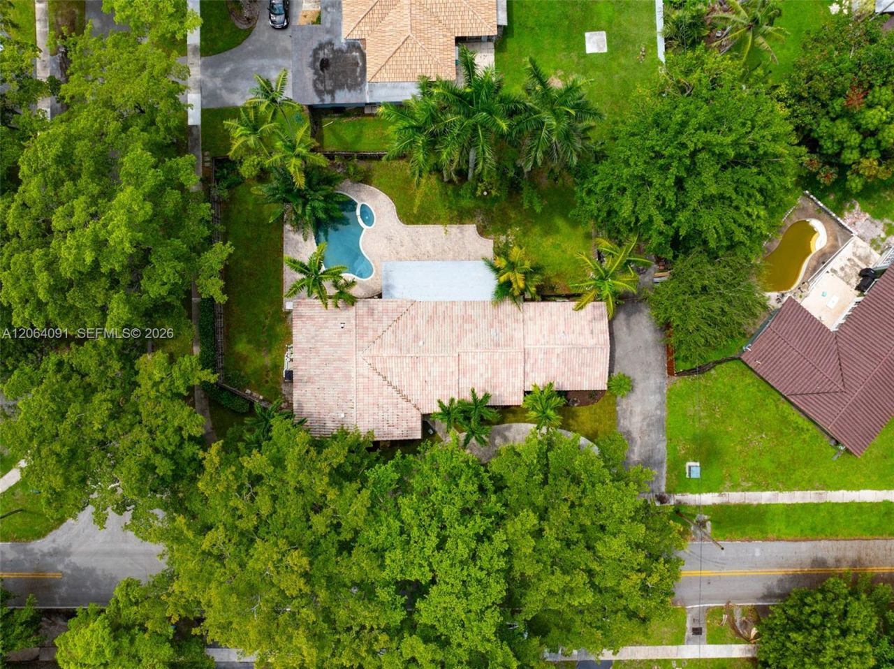 6200 Pine Ter , Plantation, FL 33317 Photo